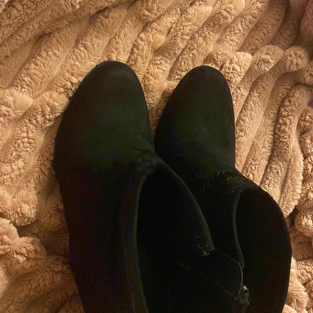 Like New Ana heel boots size 8 🖤🖤🖤🖤 - Picture 7 of 8